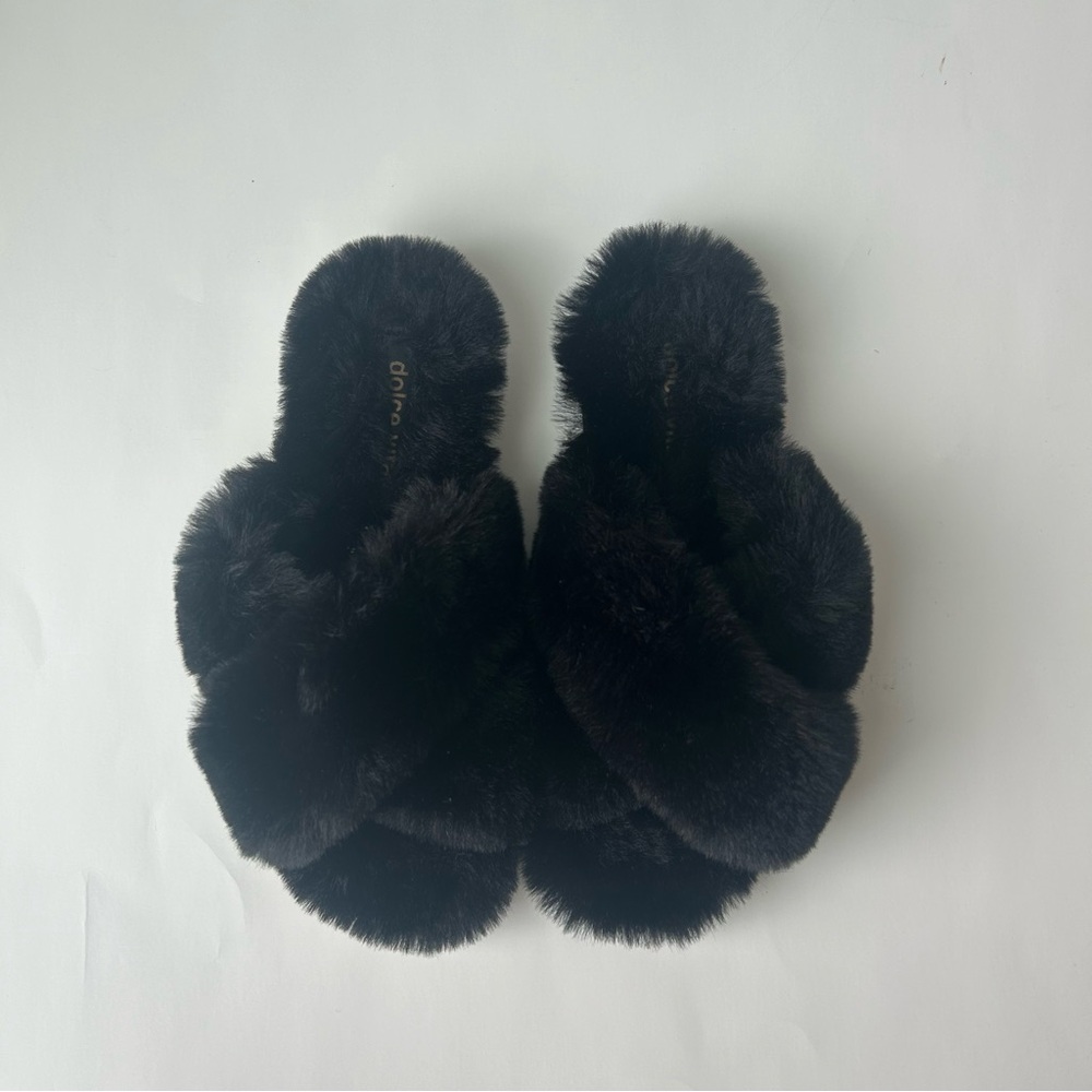 NWOT DOLCE VITA PILLAR FASHION FAUX FUR BLACK SLIPPERS